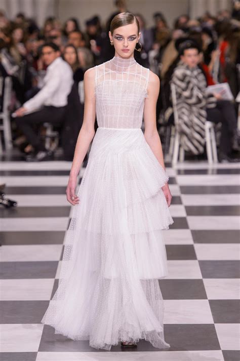 defile dior janvier 2018|Les 8 choses à savoir sur le défilé Dior haute couture .